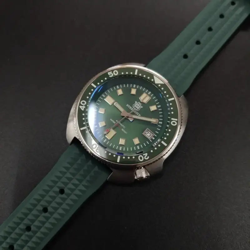 KPR Moray Eel 300M Jubilee Automatic Dive Watch - 70GR-WF Green-PT5000 / Israel